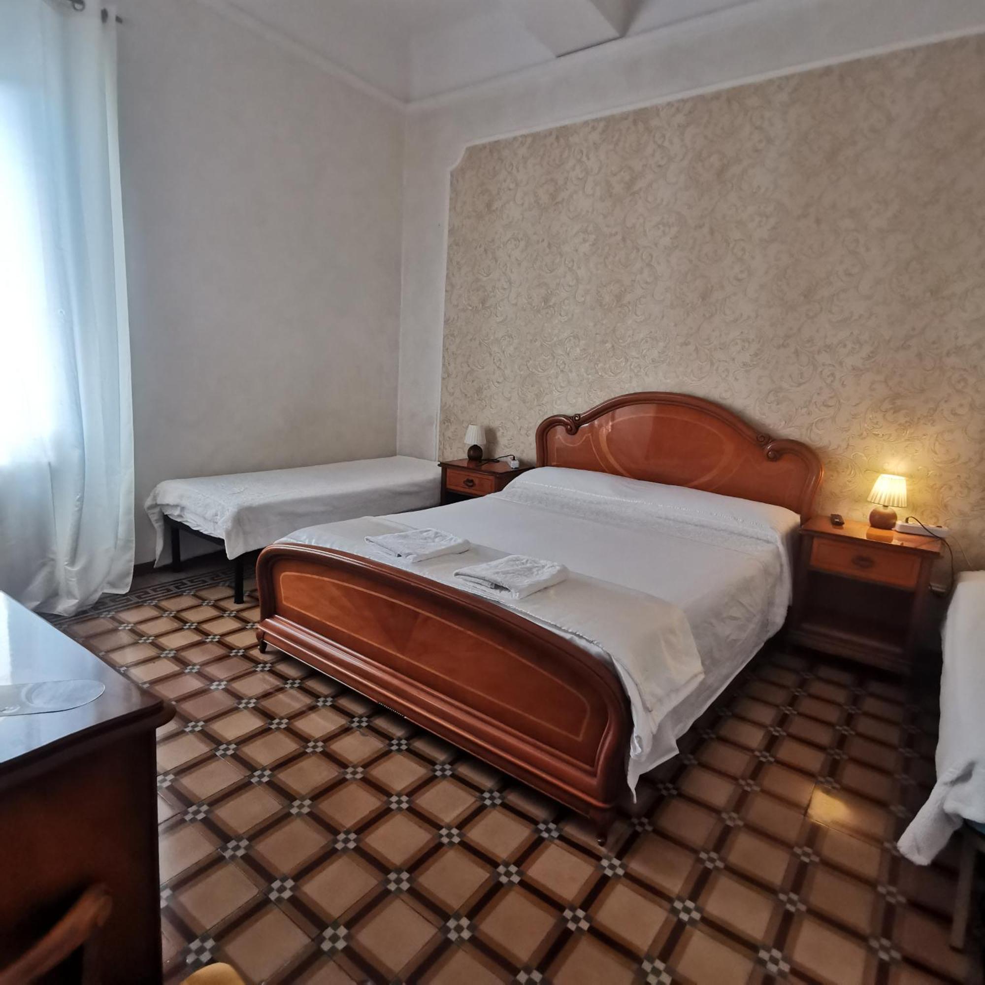 Albisola Bed And Breakfast Albisola Superiore Exterior photo